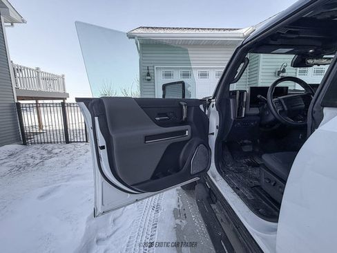 Used 2025 GMC Hummer EV 2X AWD/4WD image 28