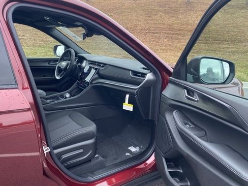 New 2025 Jeep Grand Cherokee L Laredo image 26