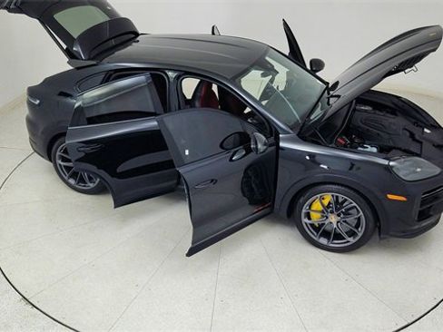 Used 2024 Porsche Cayenne Turbo GT image 86