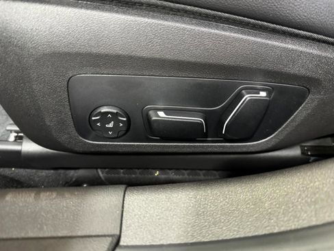 New 2026 BMW 330i xDrive Sedan w/ M Sport Package image 30