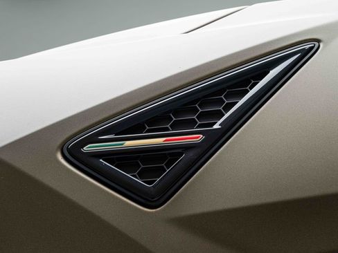 Used 2024 Lamborghini Urus Performante image 54