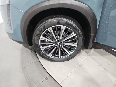 New 2026 Nissan Pathfinder Platinum image 26