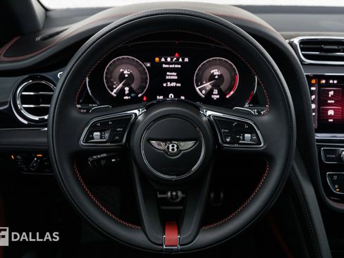 Used 2022 Bentley Bentayga Speed image 25
