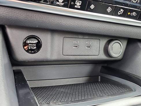 New 2026 Nissan Rogue SV AWD/4WD image 15