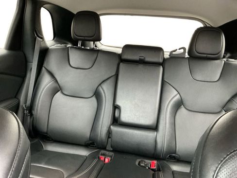 Used 2023 Jeep Cherokee Altitude Lux image 13