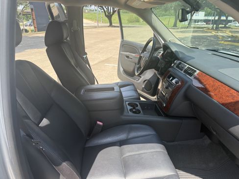 Used 2013 Chevrolet Tahoe LT w/ Texas Edition RWD image 16