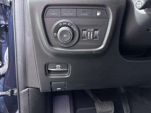 Used 2022 Jeep Grand Cherokee Summit w/ Advanced Protech Group IV AWD/4WD image 33
