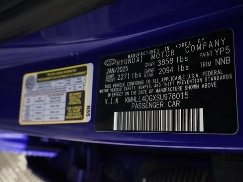 Used 2025 Hyundai Elantra SE FWD image 40