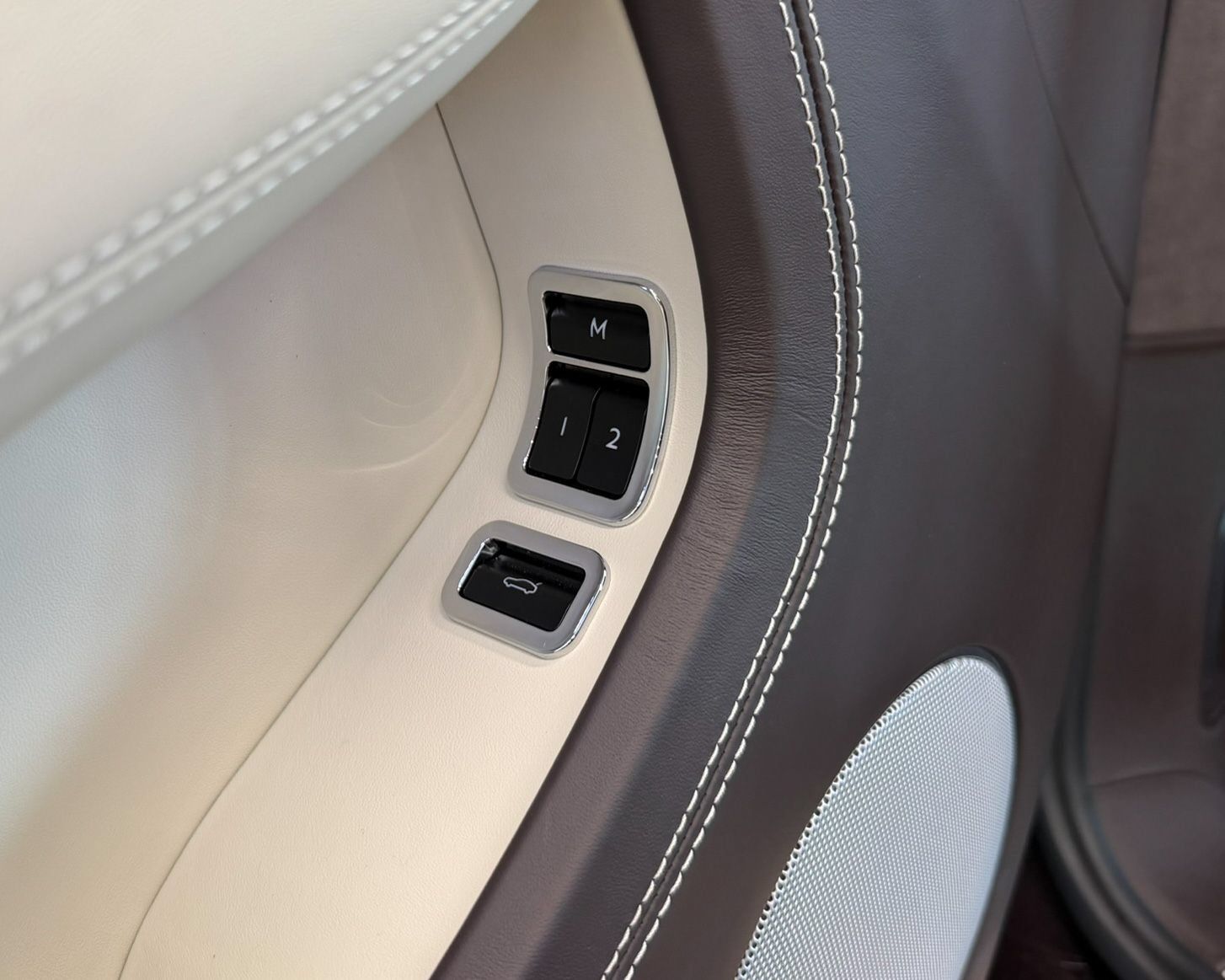 Used 2023 Bentley Continental GT V8 AWD/4WD image 14