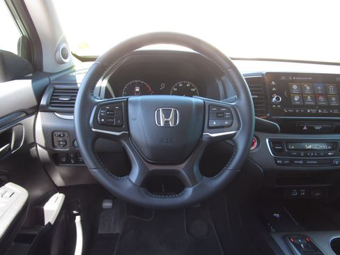 Used 2025 Honda Ridgeline Sport+ image 21