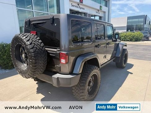 Used 2017 Jeep Wrangler Unlimited Rubicon w/ Connectivity Group AWD/4WD image 9