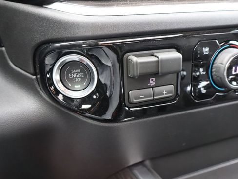 New 2026 Chevrolet Silverado 1500 LTZ w/ LTZ Premium Package AWD/4WD image 13