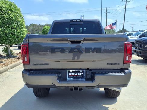 New 2026 RAM 2500 Laramie AWD/4WD image 6