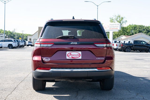 Used 2023 Jeep Grand Cherokee Limited RWD image 4