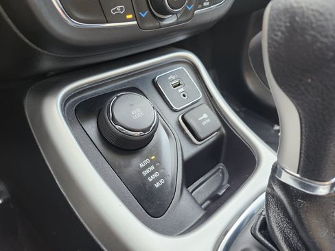 Used 2019 Jeep Compass Sport AWD/4WD image 8