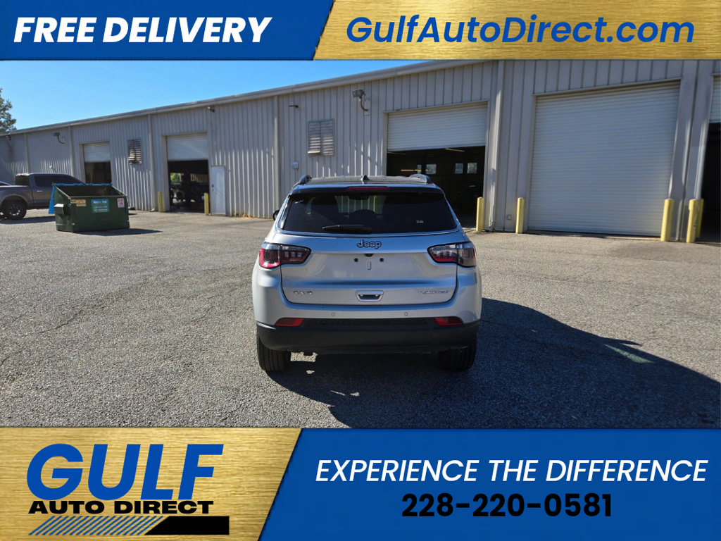 Used 2025 Jeep Compass Limited AWD/4WD image 5