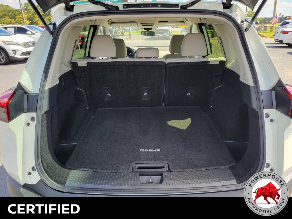 Used 2023 Nissan Rogue SV FWD image 14