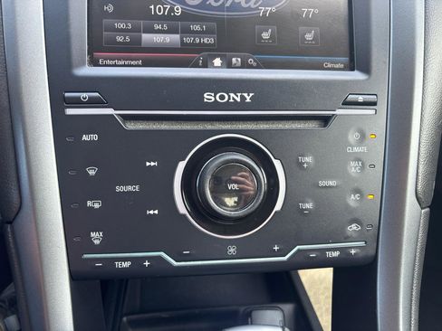 Used 2013 Ford Fusion Titanium FWD image 22
