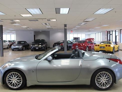 Used 2004 Nissan 350Z Touring image 22