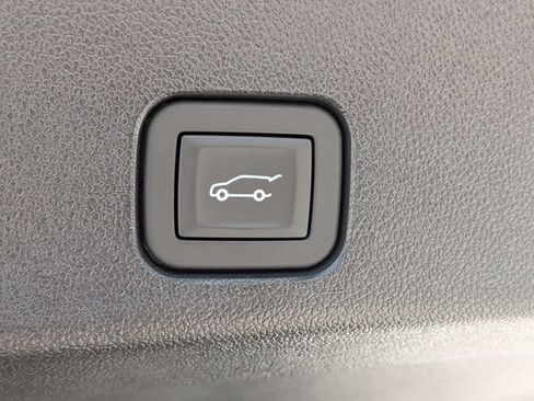 Used 2026 Chevrolet Traverse LT w/ Sun and Wheel Package FWD image 14