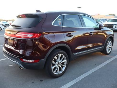 Used 2019 Lincoln MKC Select w/ Select Plus Package AWD/4WD image 2