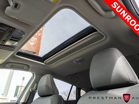 Used 2024 Subaru Crosstrek 2.0i Premium image 7