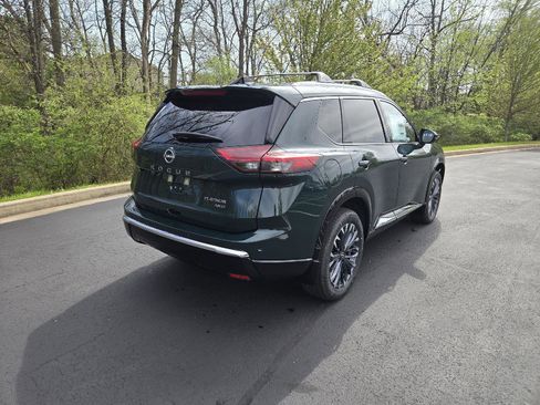 New 2026 Nissan Rogue Platinum w/ Platinum Premium Package AWD/4WD image 3