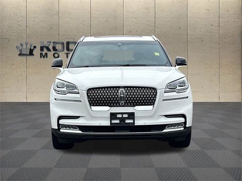 Used 2022 Lincoln Aviator Reserve w/ Equipment Group 201A image 3