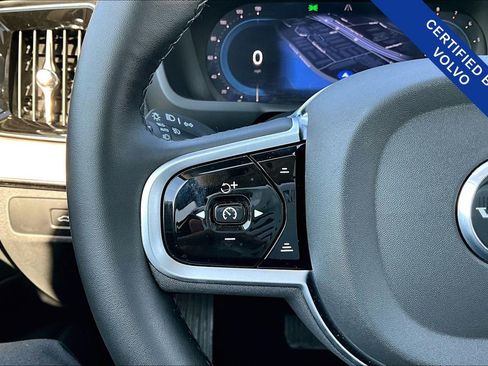 Certified 2025 Volvo XC90 B6 Plus image 26