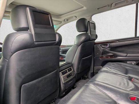 Used 2014 Lexus LX 570 4WD image 11