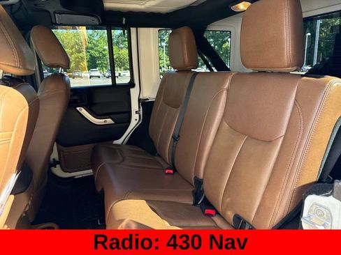 Used 2017 Jeep Wrangler Unlimited Sahara w/ Connectivity Group AWD/4WD image 16