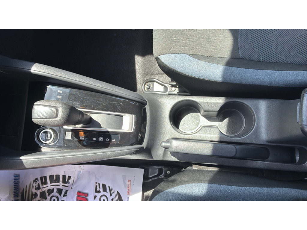 Used 2025 Nissan Versa SV FWD image 17