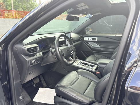 Used 2020 Ford Explorer ST w/ ST High-Performance Pack AWD/4WD image 16