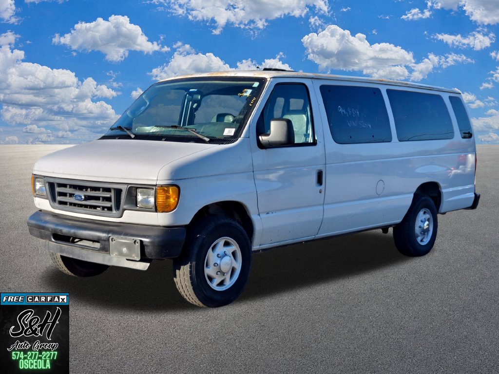 Used 2003 Ford E-350 and Econoline 350 Club Wagon RWD image 10