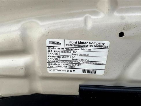 Used 2020 Ford Explorer XLT w/ Equipment Group 202A AWD/4WD image 32