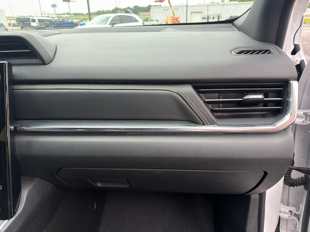 Used 2025 GMC Terrain Elevation FWD image 31