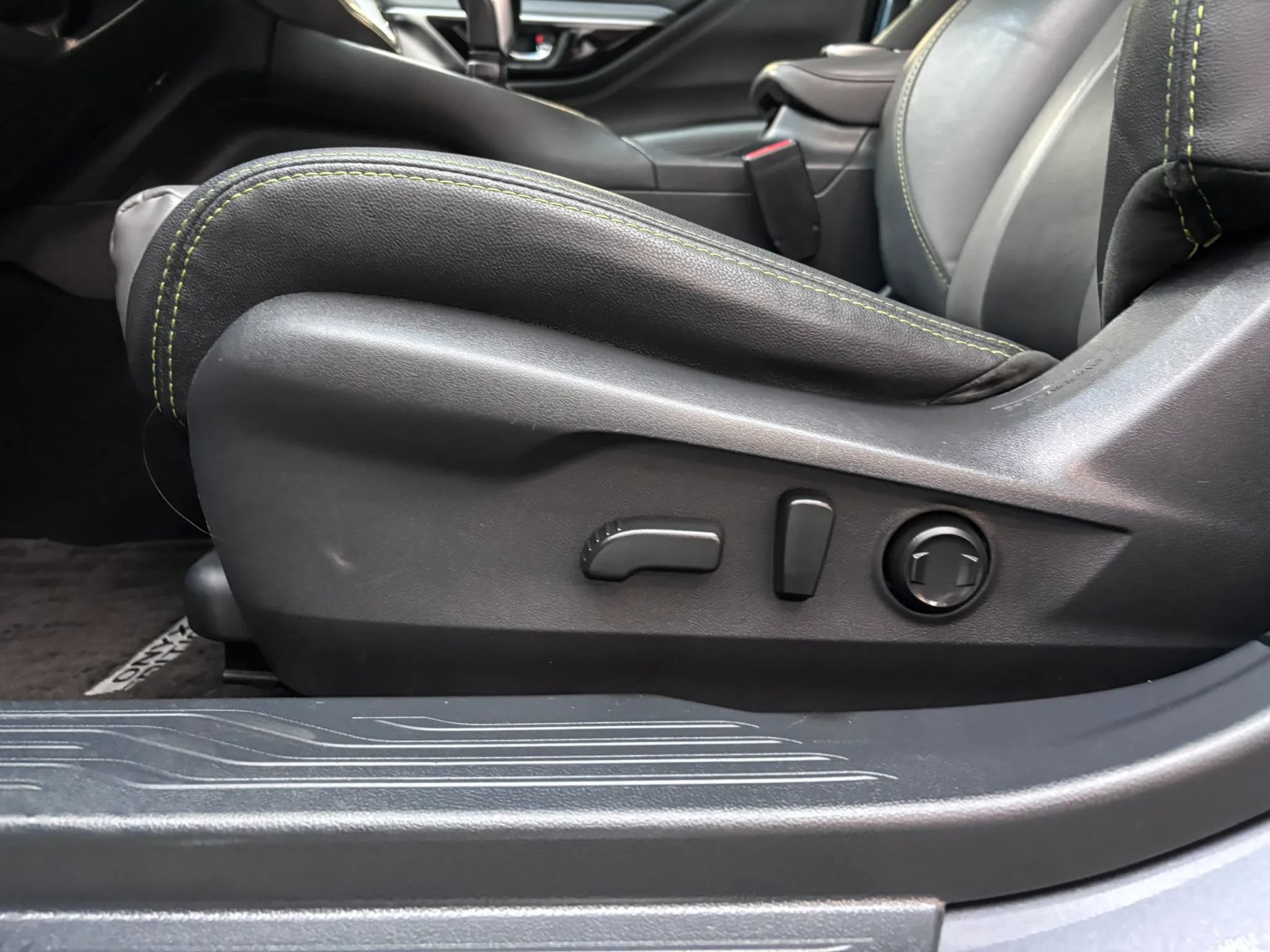 Used 2020 Subaru Outback Onyx Edition XT AWD/4WD image 10