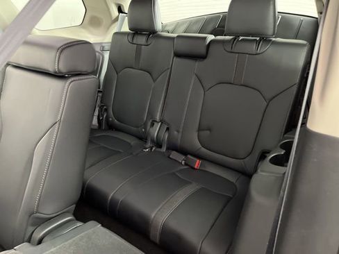 Used 2025 Honda Pilot Touring image 47