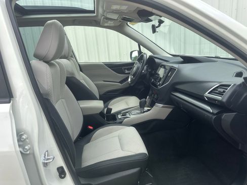 Used 2023 Subaru Forester Premium AWD/4WD image 17