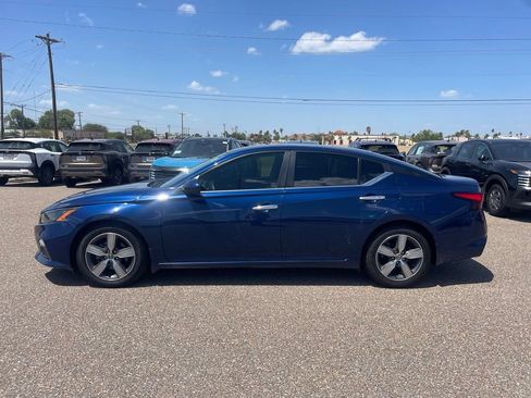 Certified 2022 Nissan Altima 2.5 S w/ Driver Assist Package FWD image 4