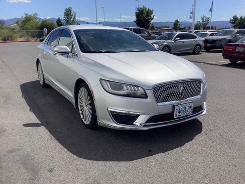 Used 2017 Lincoln MKZ Reserve FWD image 8