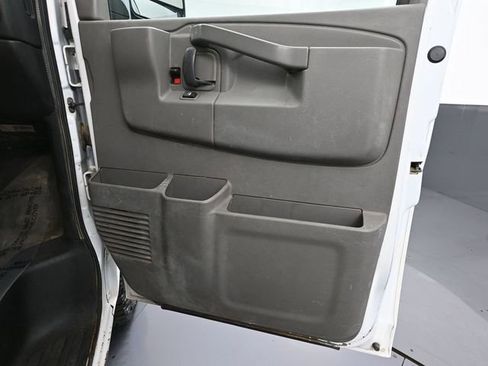 Used 2017 Chevrolet Express 3500 LT w/ LT Preferred Equipment Group image 39