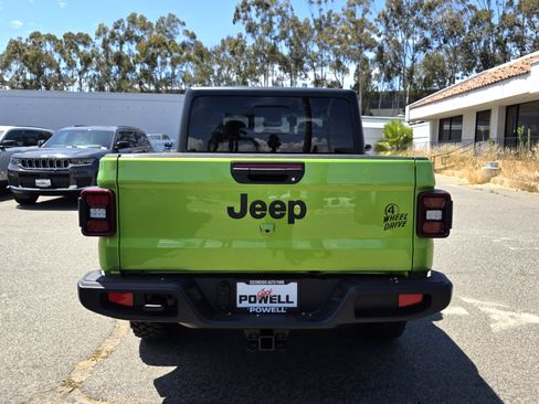 New 2025 Jeep Gladiator Willys image 4