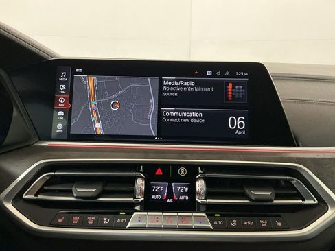 Certified 2022 BMW X5 sDrive40i w/ M Sport Package RWD image 11