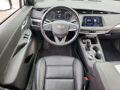 Used 2022 Cadillac XT4 Premium Luxury w/ Cold Weather Package image 11