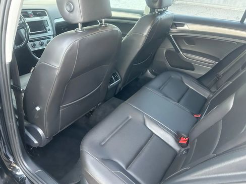 Used 2015 Volkswagen Golf TDI SE image 20