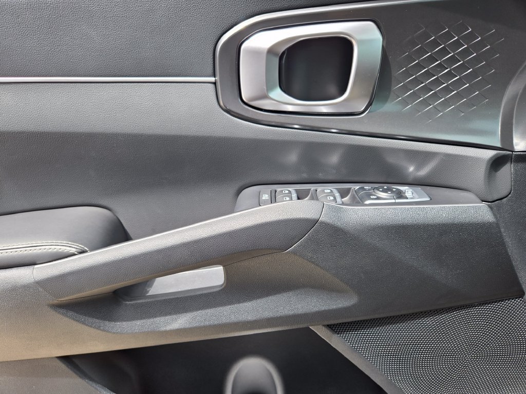New 2026 Kia Sorento S FWD image 16