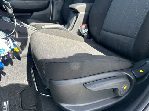 New 2026 Hyundai Venue SE FWD image 15