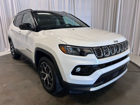 Used 2024 Jeep Compass Limited image 22