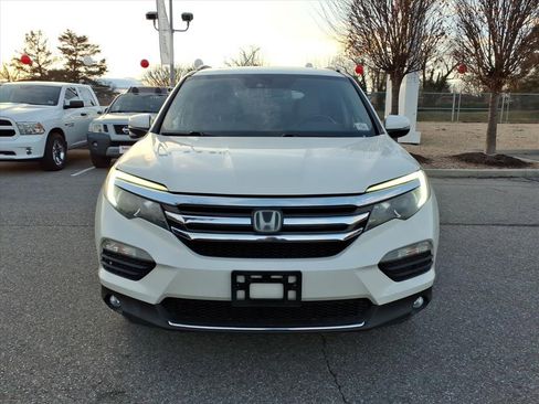 Used 2016 Honda Pilot Touring image 10